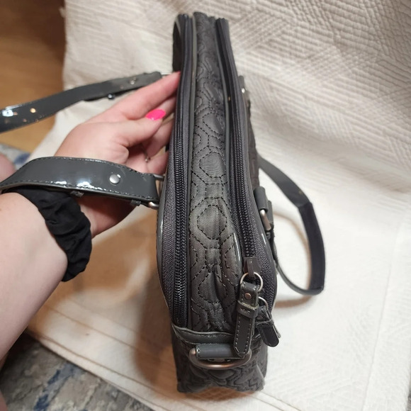 Bundle! Vera Bradley Grey Quilted bag with crossbody strap and Wallet. New! - Picture 7 of 16